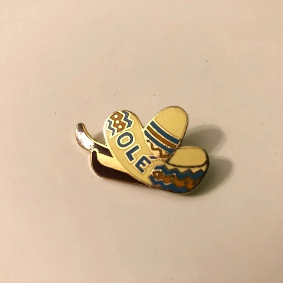 Vintage Pins Hard Rock Cafe Puerto Vallarta and Ole Sombrero Pin  Enamel - Picture 11 of 14